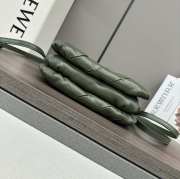 Uubags Loewe Puffer Goya bag in bottle green pleated shiny nappa lambskin 20x6x13cm - 6