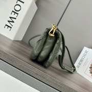 Uubags Loewe Puffer Goya bag in bottle green pleated shiny nappa lambskin 20x6x13cm - 5
