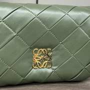Uubags Loewe Puffer Goya bag in bottle green pleated shiny nappa lambskin 20x6x13cm - 2