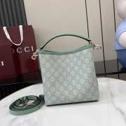 Uubags Gucci Emblem mini bucket green and white GG monogram coated fabric bag 19x18x11cm - 6