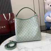 Uubags Gucci Emblem bucket green and white GG monogram coated fabric bag 25x25x15.5cm - 5