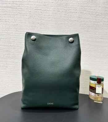 Uubags Loewe Pebble hobo in supple grained calfskin in green 40x27.5x11.5cm