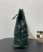 Uubags Loewe Pebble hobo in supple grained calfskin in green 40x27.5x11.5cm - 6