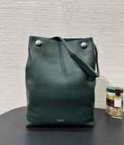 Uubags Loewe Pebble hobo in supple grained calfskin in green 40x27.5x11.5cm - 5