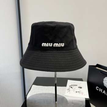 Uubags Miu Miu bucket hat black 
