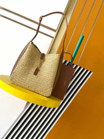 Uubags YSL le 5 à 7 supple small in raffia and leather bag 22x22x7-9cm