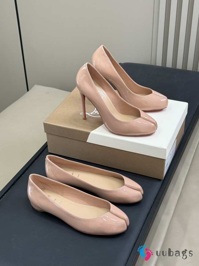 Uubags Louboutin x Maison Margiela Pumps In Patent Calf Leather Beige 10cm - 1