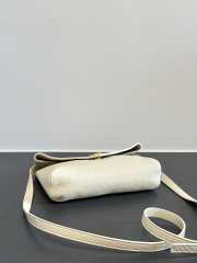 Uubags YSL Cassandre Envelope messenger in lambskin white 23x16.5x6cm - 2