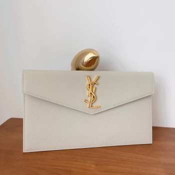 Uubags YSL Uptown pouch in grain de poudre leather in white 27x16x2cm