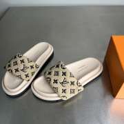 Uubags Louis Vuitton Miami mules in beige - 3