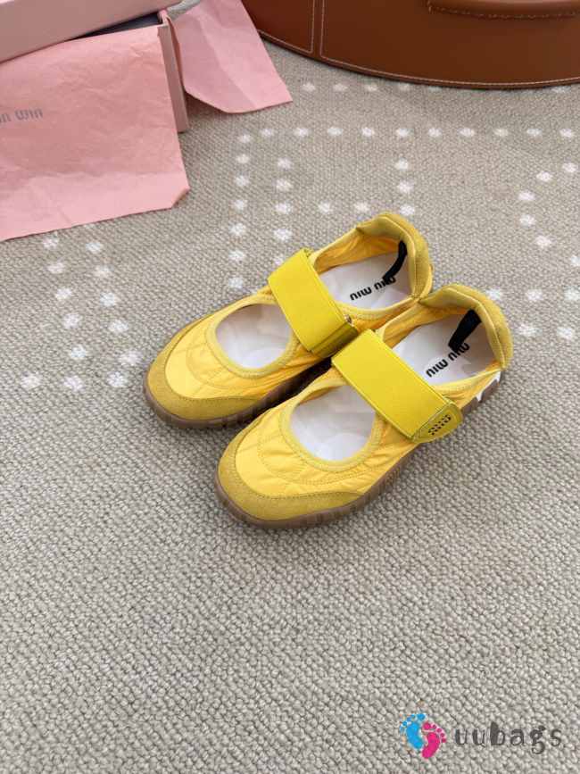 Uubags Miu Miu Tire technical fabric and suede ballerinas in yellow - 1