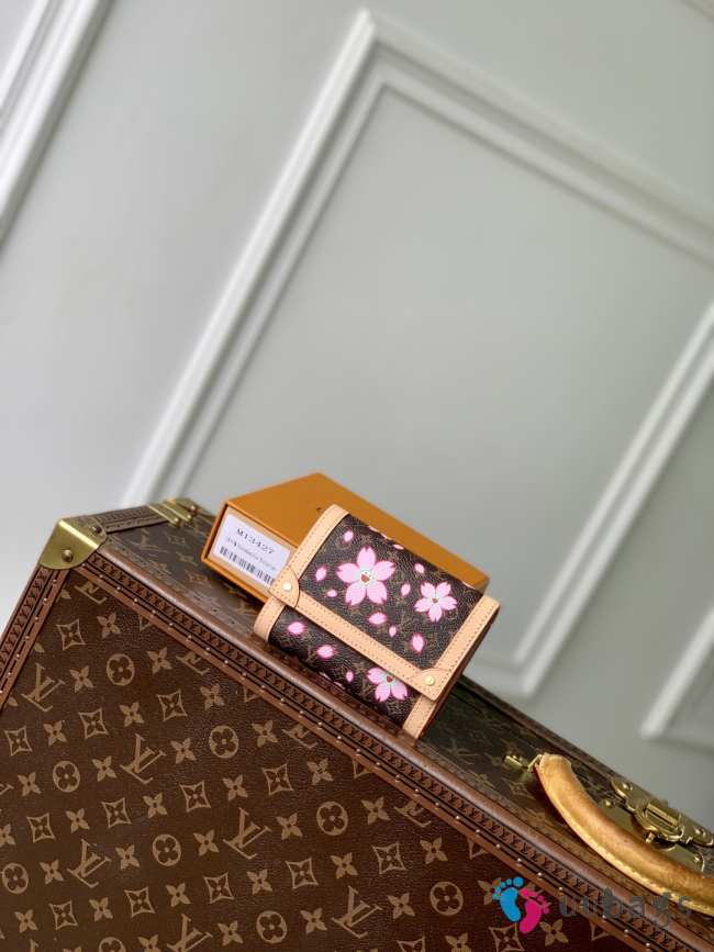 Uubags Louis Vuitton M13427 Launch LV x TM Victorine Wallet In Sakura Brown 12x9.5x2.5cm - 1
