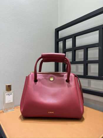 Uubags Loewe medium Madrid bag in burnt red supple calfskin 29x11x23cm