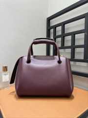 Uubags Loewe medium Madrid bag in dark burgundy supple calfskin 29x11x23cm - 1