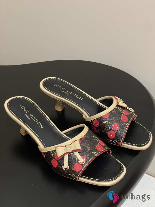 Uubags Louis Vuitton Brown/Red Monogram Cerise Canvas Bow Slide Mules  - 1