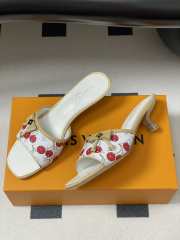 Uubags Louis Vuitton White/Red Monogram Cerise Canvas Bow Slide Mules - 2