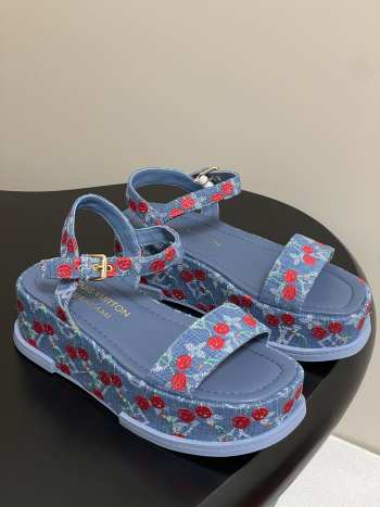 Uubags Louis Vuitton 1AHNYD LV x TM Maya Platform Sandal Monogram Cherry Denim