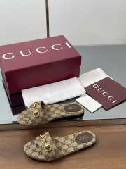 Uubags Gucci mules with light gold Horsebit in beige and dark brown GG canvas - 2