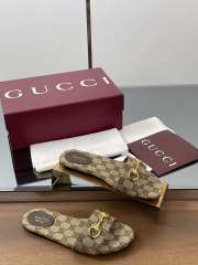 Uubags Gucci mules with light gold Horsebit in beige and dark brown GG canvas - 5