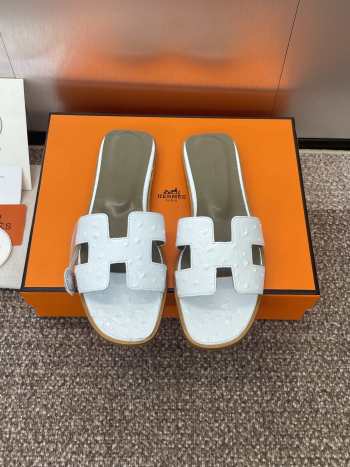 Uubags Hermes Oran Ostrich Leather Slippers 02