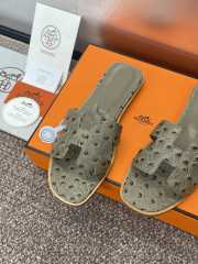 Uubags Hermes Oran Ostrich Leather Slippers 03 - 6
