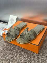 Uubags Hermes Oran Ostrich Leather Slippers 03 - 4