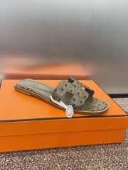 Uubags Hermes Oran Ostrich Leather Slippers 03 - 2