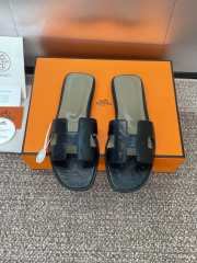 Uubags Hermes Oran Ostrich Leather Slippers 04 - 1