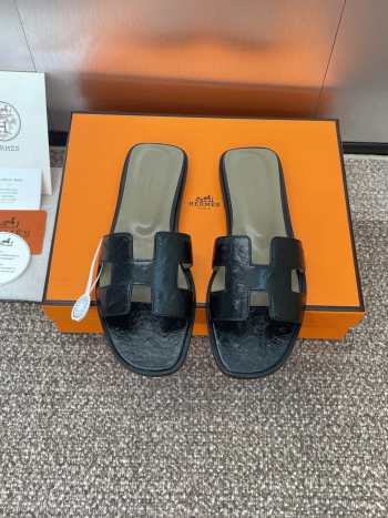 Uubags Hermes Oran Ostrich Leather Slippers 04