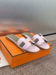 Uubags Hermes Oran Ostrich Leather Slippers 06 - 3