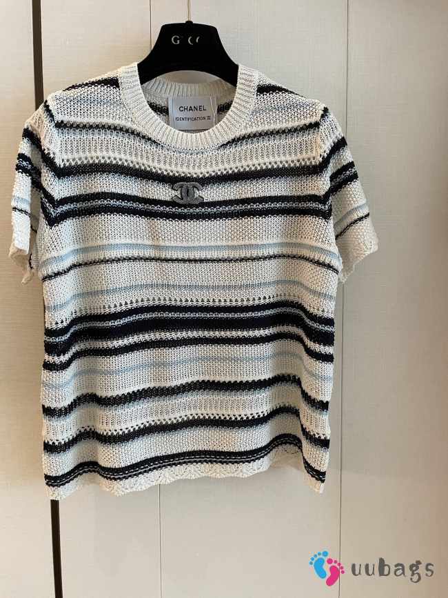 Uubags Chanel Off-White and Navy Wool Striped Sweater - 1