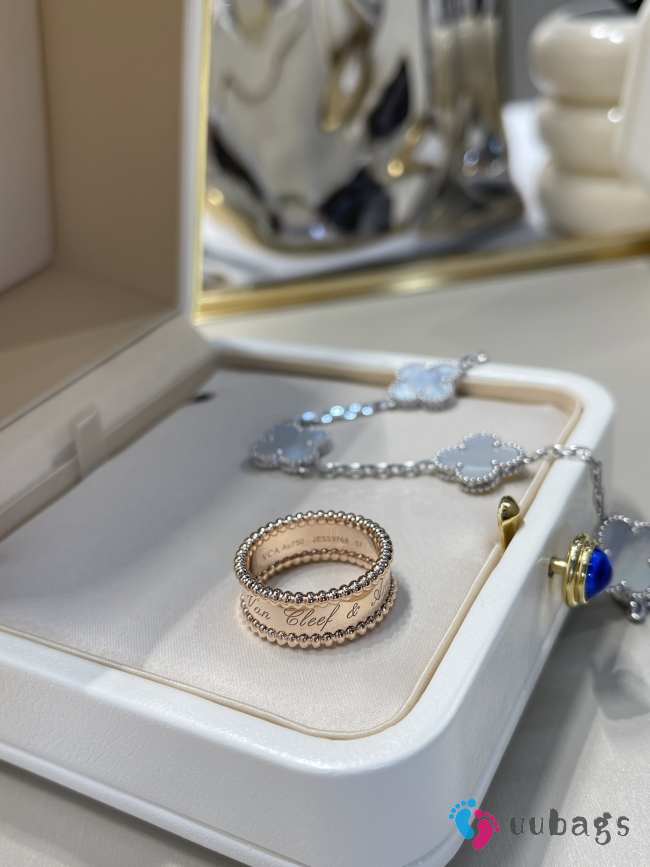 Uubags Van Cleef & Arpels 18K Yellow Gold Perlee Signature Rings - 1