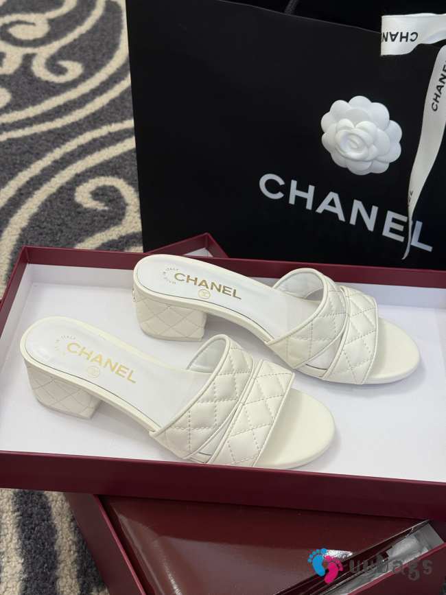 Uubags Chanel Lambskin Mules In White 5cm - 1