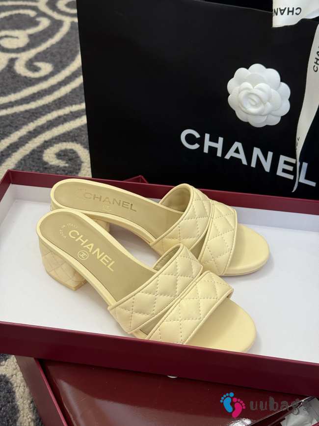 Uubags Chanel Lambskin Mules In Yellow 5cm - 1