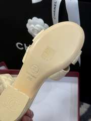 Uubags Chanel Lambskin Mules In Yellow 5cm - 6