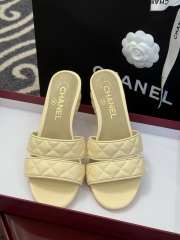 Uubags Chanel Lambskin Mules In Yellow 5cm - 5