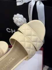 Uubags Chanel Lambskin Mules In Yellow 5cm - 3