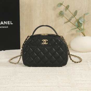 Uubags Chanel Bowling 25C Bag In Black 18x16x6cm