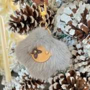 Uubags Louis Vuitton M02300 Vivienne Fur Keychain In Grey - 4