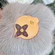 Uubags Louis Vuitton M02300 Vivienne Fur Keychain In Grey - 2