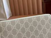 Uubags Gucci Emblem zip around wallet in beige 19.5x11x3cm - 3