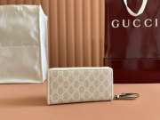 Uubags Gucci Emblem zip around wallet in beige 19.5x11x3cm - 2