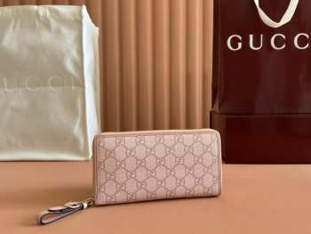 Uubags Gucci Emblem zip around wallet in pink 19.5x11x3cm