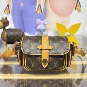 Uubags Louis Vuitton M14742 Cargo Bag 23x14x10cm - 1
