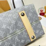 Uubags Louis Vuitton M13289 CarryAll MM bag silver effect gray 39x30x15cm - 2