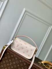 Uubags Louis Vuitton M13642 Nano Diane Bag 19x10.5x6cm - 4