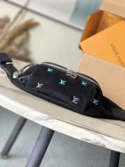 Uubags Louis Vuitton M13961 Rush Fanny Pack Blue With Gradient Effect 30x15x8cm - 2