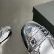 Uubags Balenciaga City Ballerina in silver Arena lambskin - 4