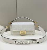 Uubags Fendi Baguette Bag In White Canvas 28x6.5x13.5cm - 1