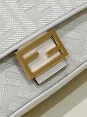 Uubags Fendi Baguette Bag In White Canvas 28x6.5x13.5cm - 6